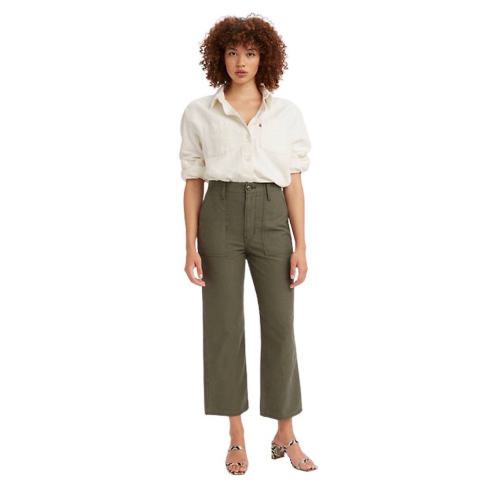 Levi’s Ribcage High Waist Cargo Straight Leg Olive Green Pants Jeans Size 31
